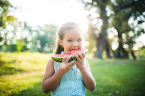 blog/2018/08/aliments-ultra-rafraichissants-enfant-ete-chaleur.jpg