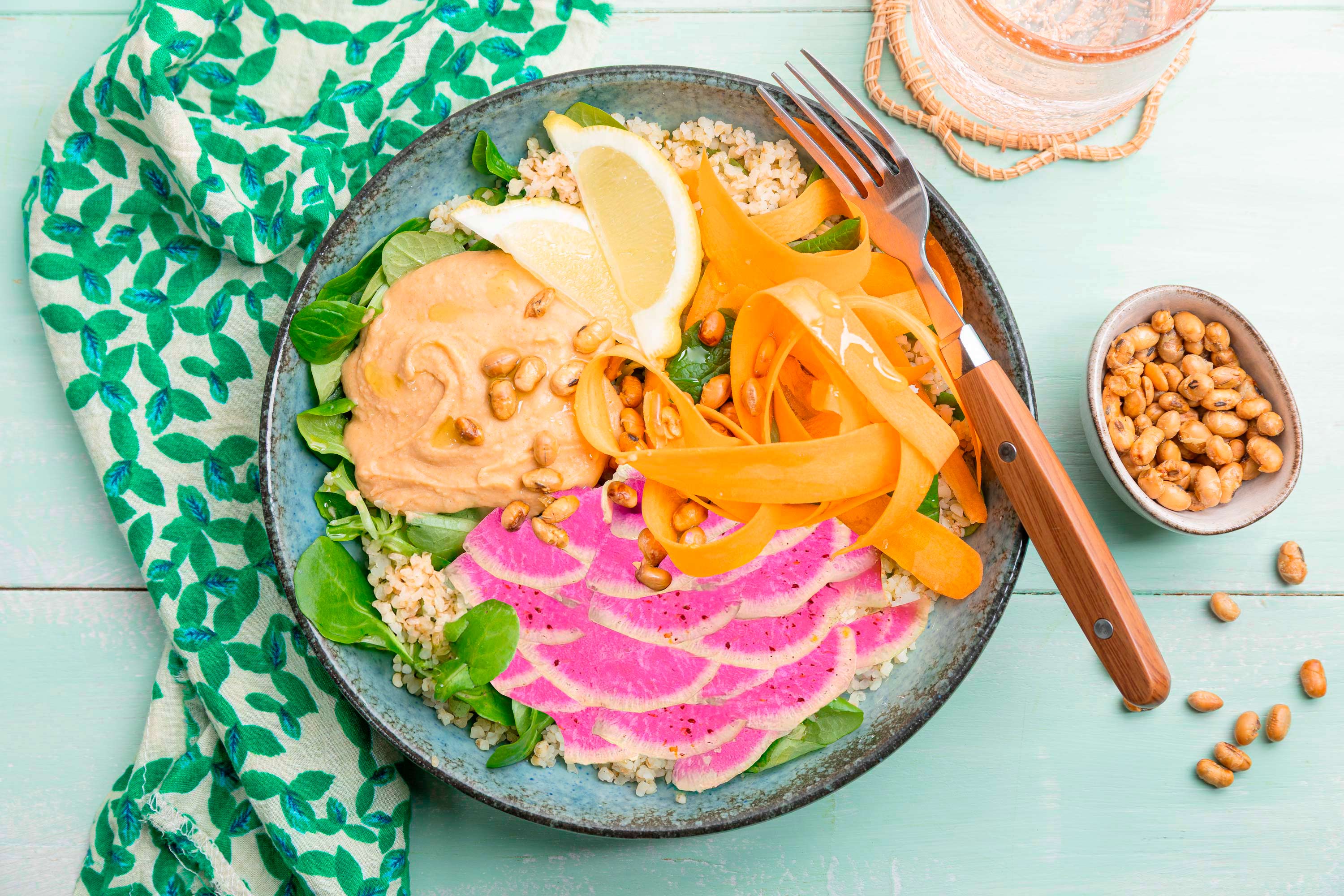 Bowl de boulgour au houmous de haricots blancs et cumin