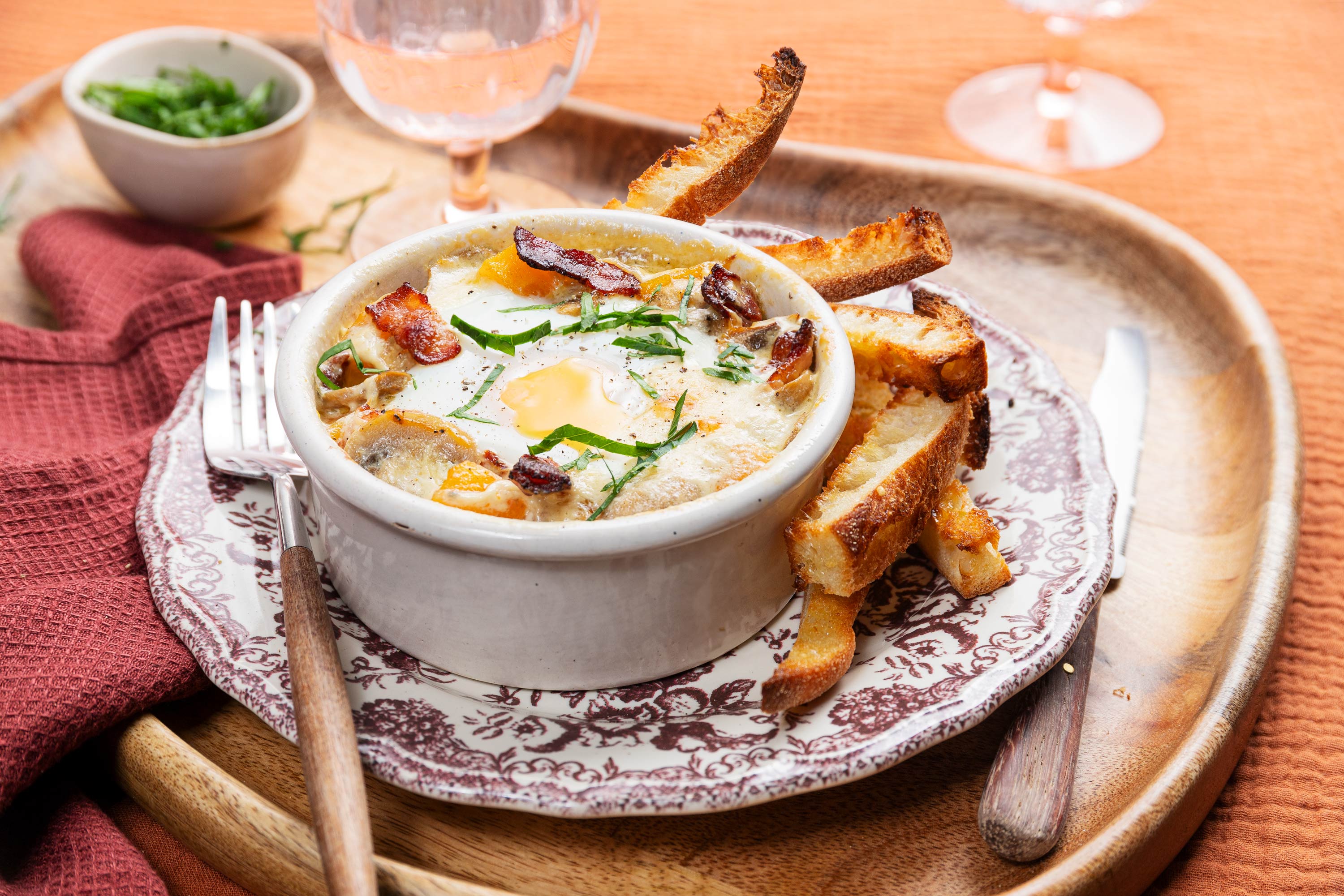 Cassolette au butternut champignons poitrine fumee a la creme de Bresse a la noisette