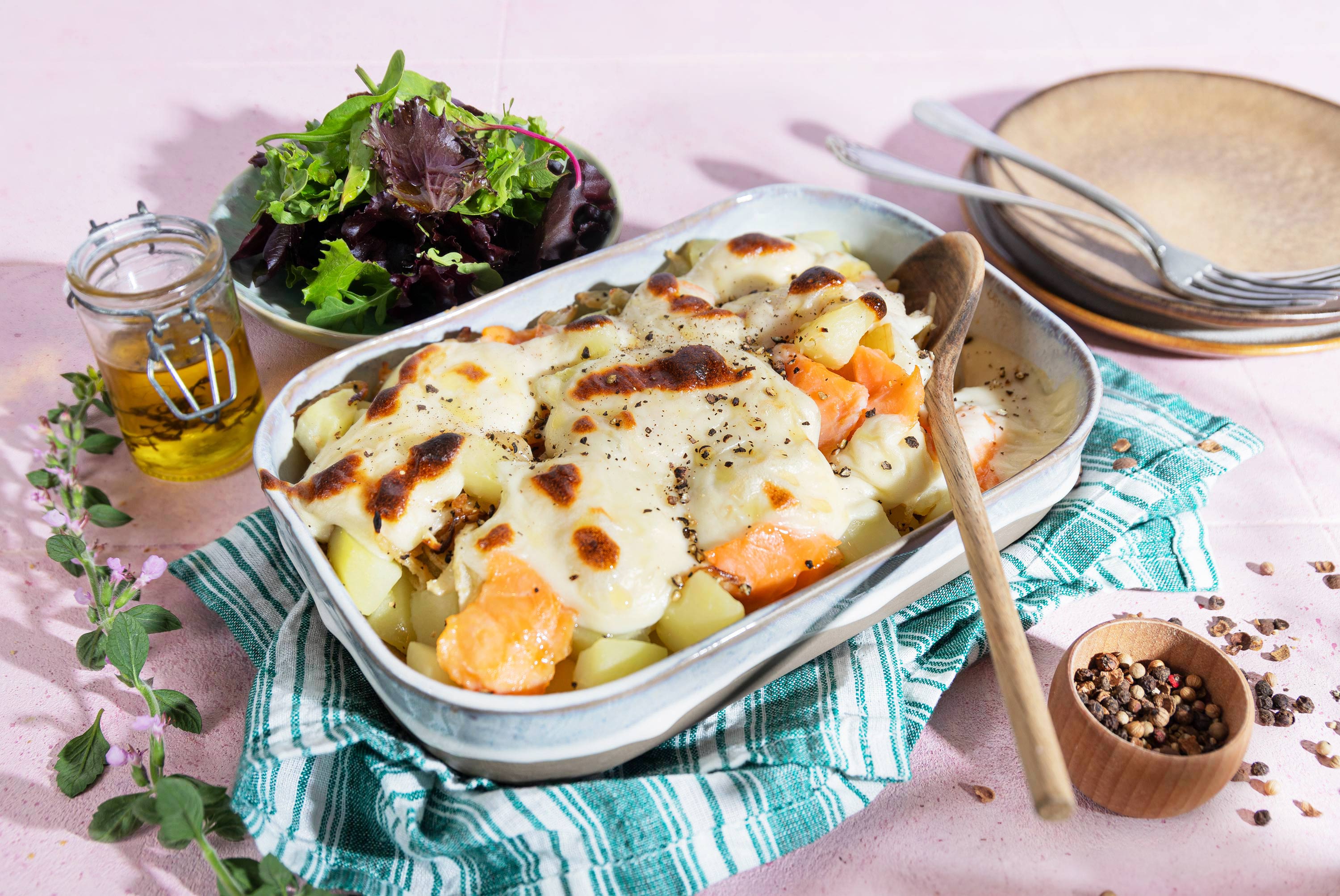 Gratin de pommes de terre truite fumee et fenouil